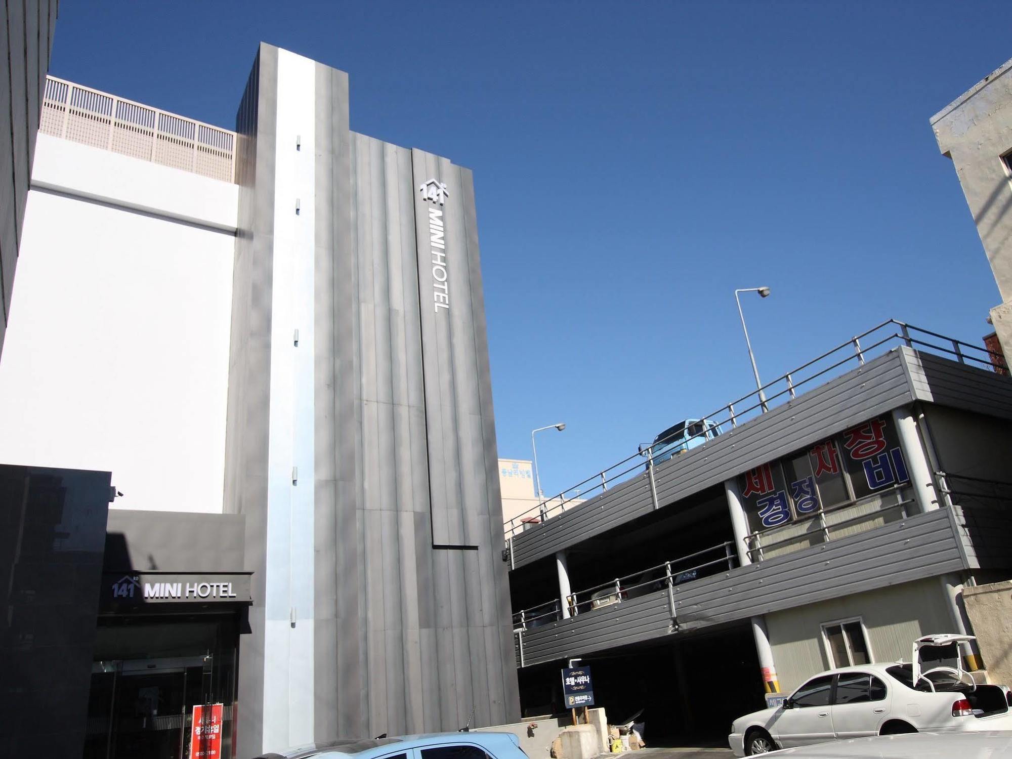 Mini Hotel 141 Kjongdzsu Kültér fotó