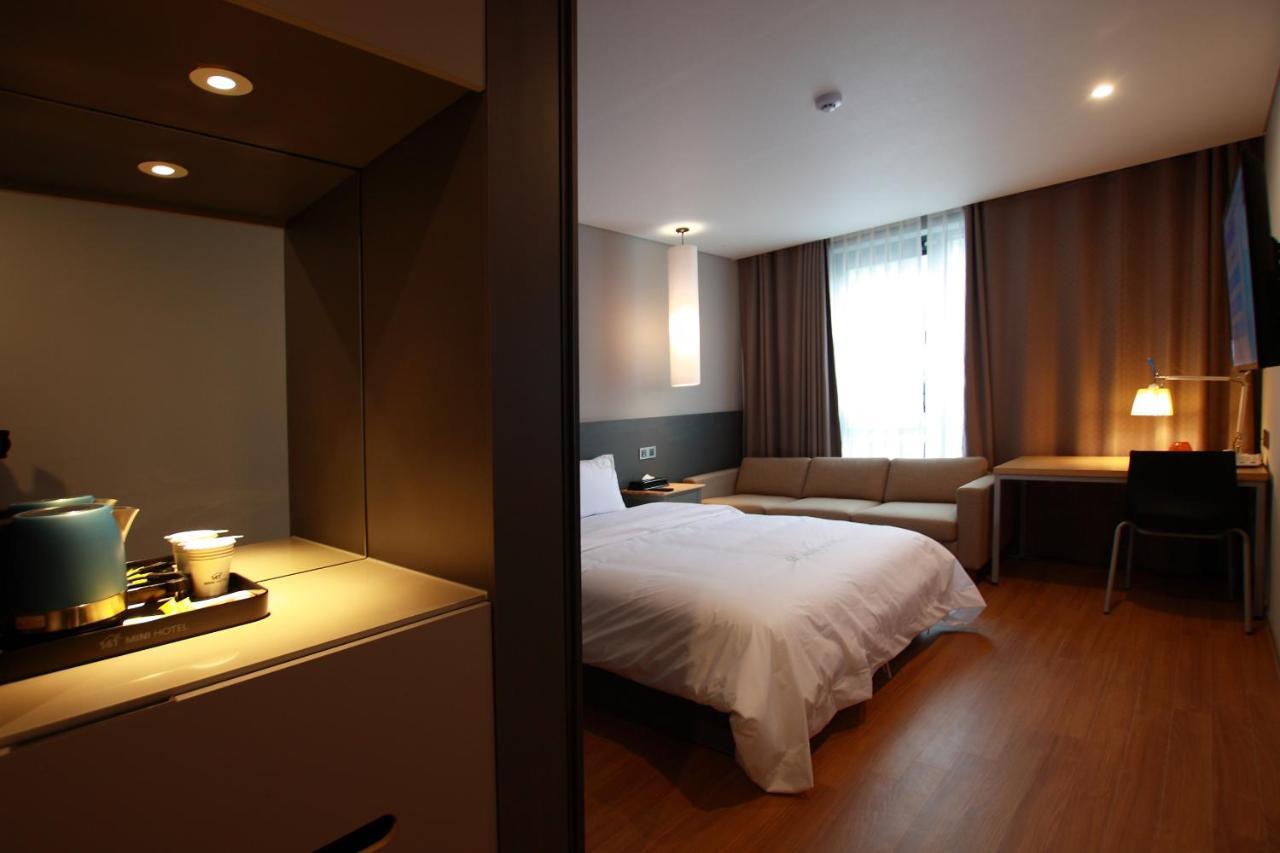 Mini Hotel 141 Kjongdzsu Kültér fotó