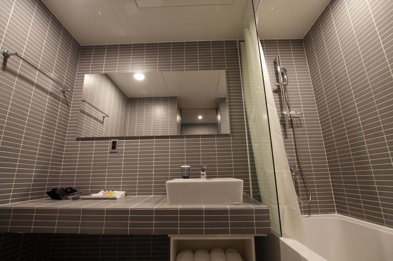 Mini Hotel 141 Kjongdzsu Kültér fotó