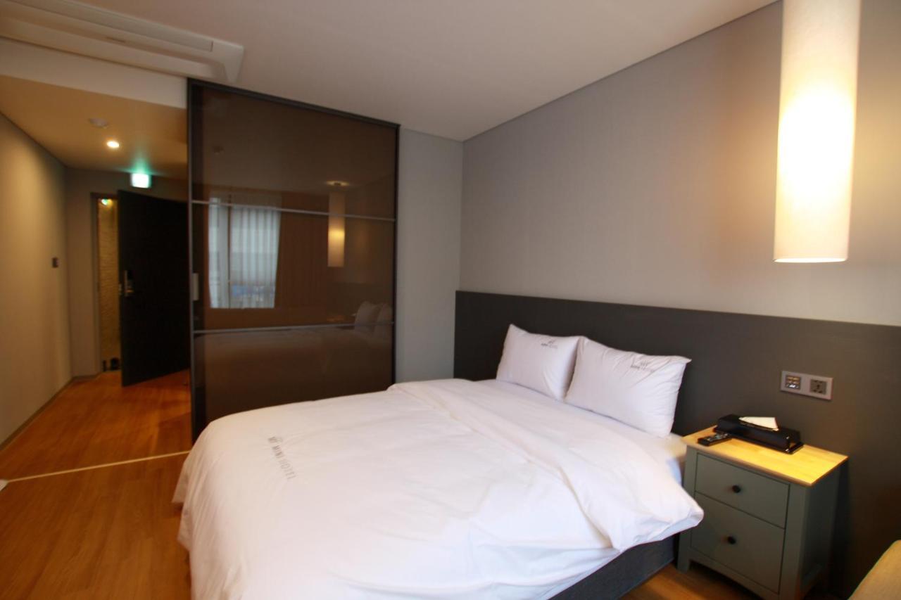 Mini Hotel 141 Kjongdzsu Kültér fotó