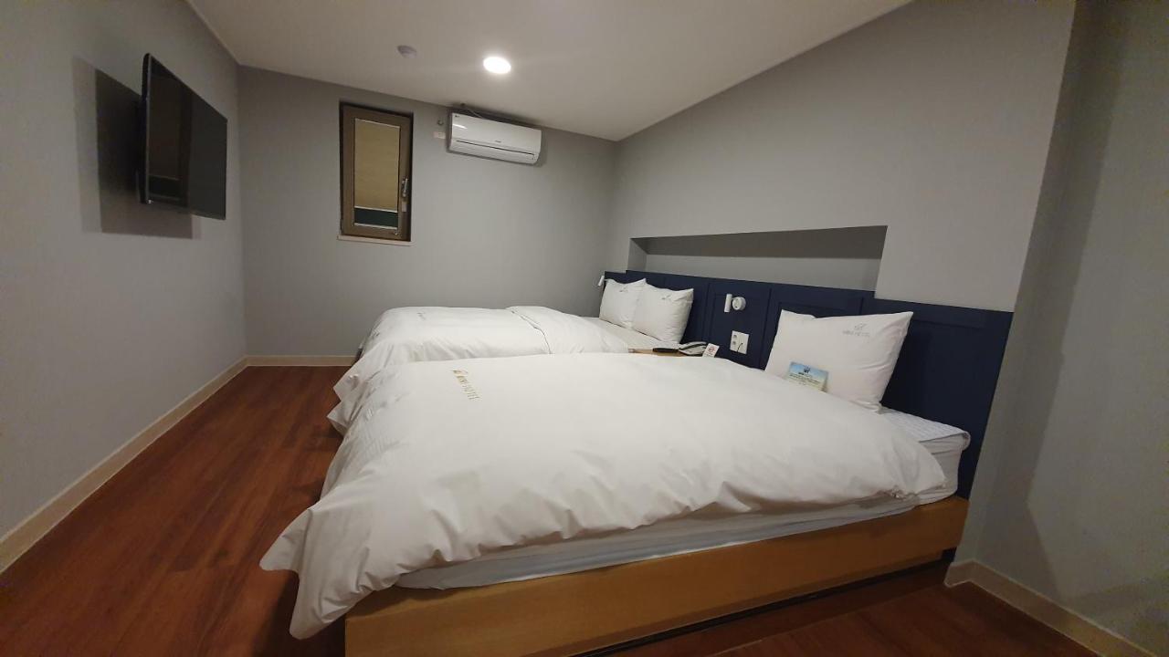 Mini Hotel 141 Kjongdzsu Kültér fotó