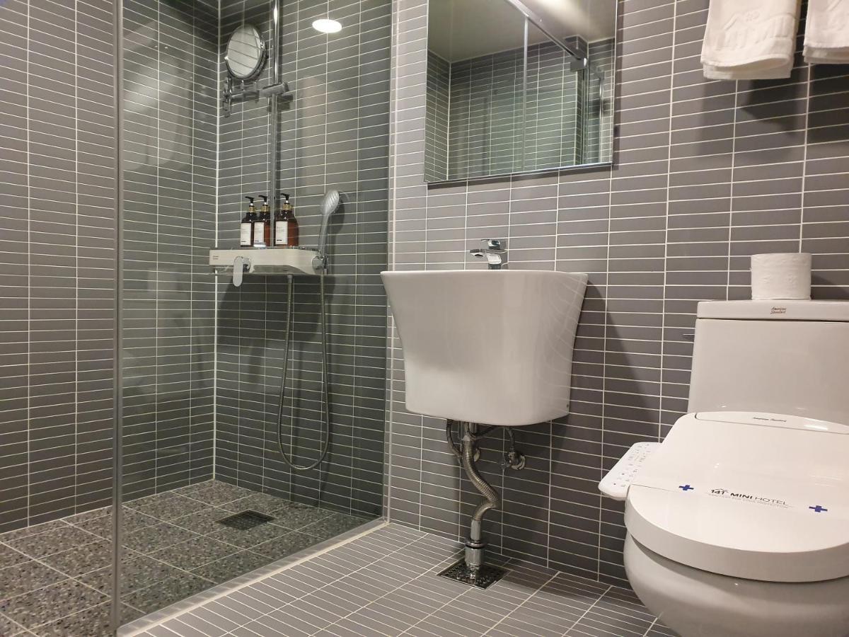 Mini Hotel 141 Kjongdzsu Kültér fotó