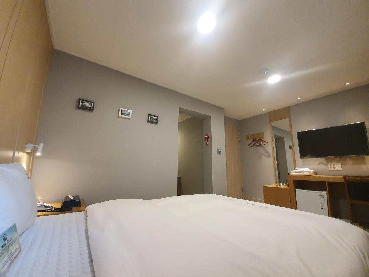 Mini Hotel 141 Kjongdzsu Kültér fotó
