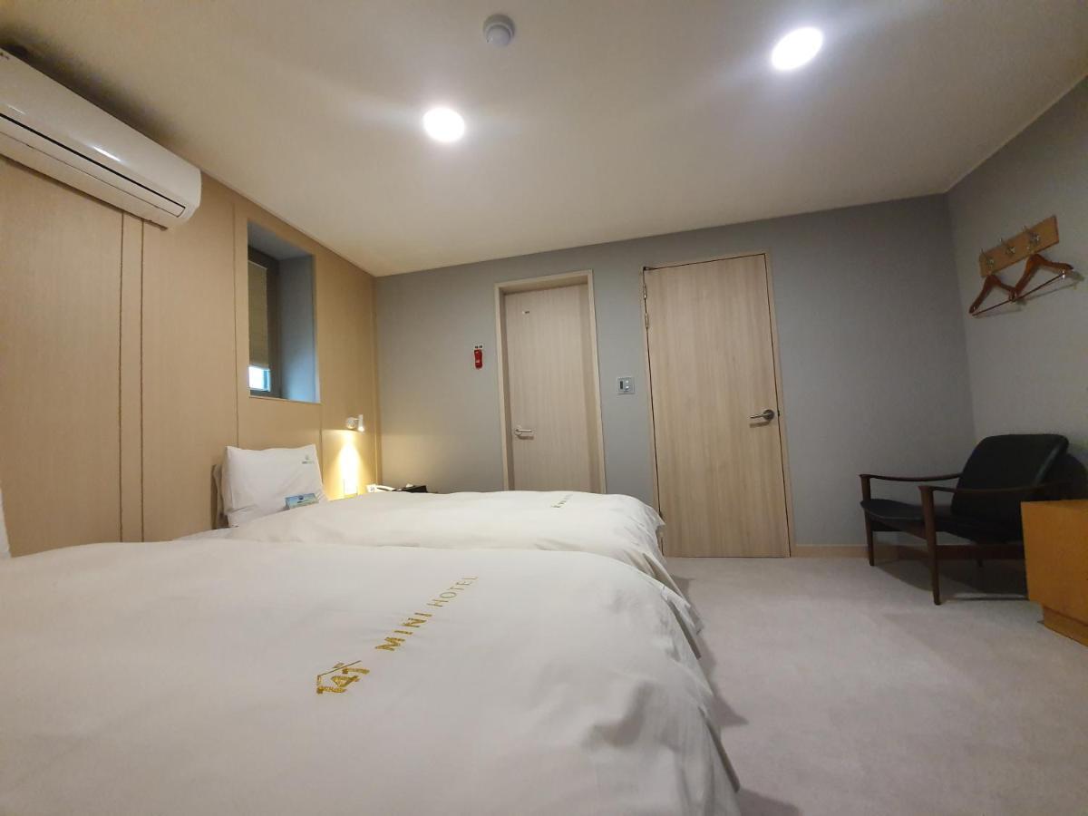 Mini Hotel 141 Kjongdzsu Kültér fotó
